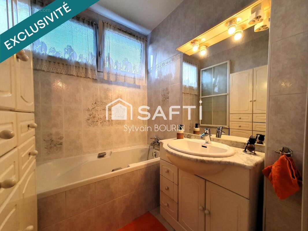 Photo 7 - Appartement à VILLEURBANNE