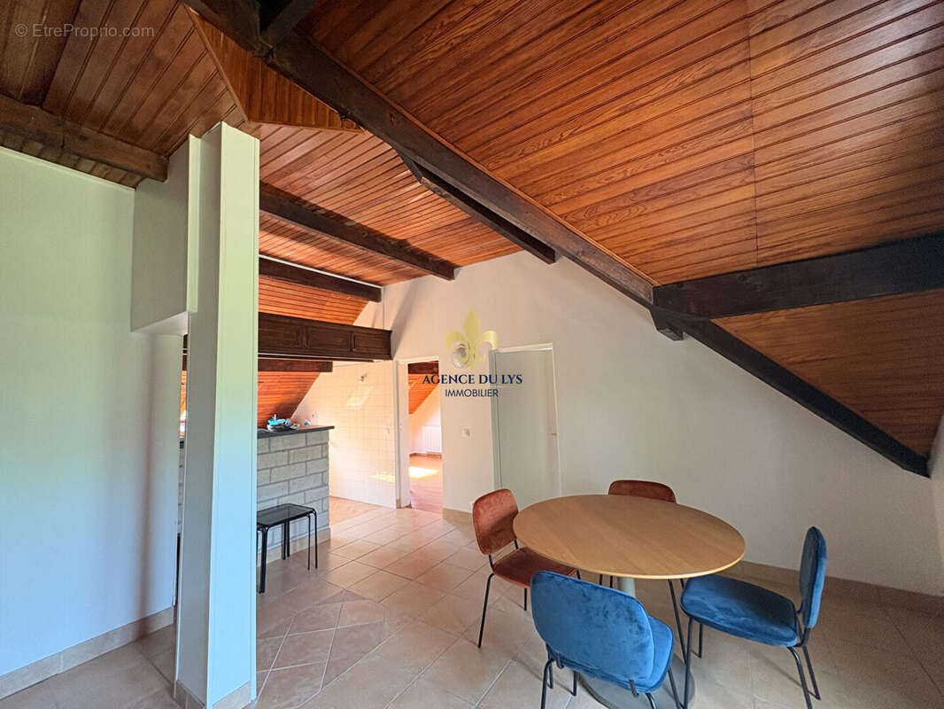 Appartement à GOUVIEUX