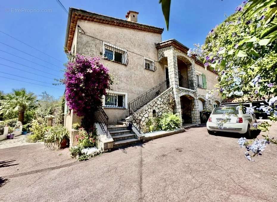 Maison à MOUGINS
