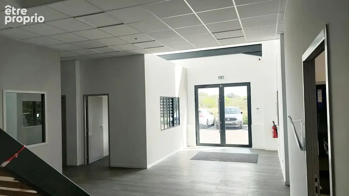 Bâtiment d’activité de 945 m2 sur 1 928 m2 de terrain - photo 9