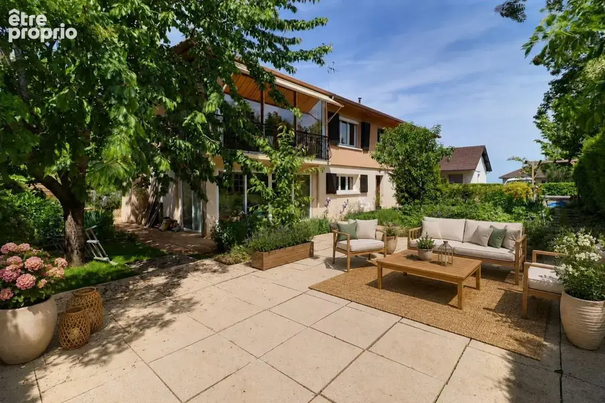 Entre vignes et panorama : Fixin – 237 m² au cœur de la Côte de Nuits, 2 logements indépendants dans un cadre d’exception - photo 2