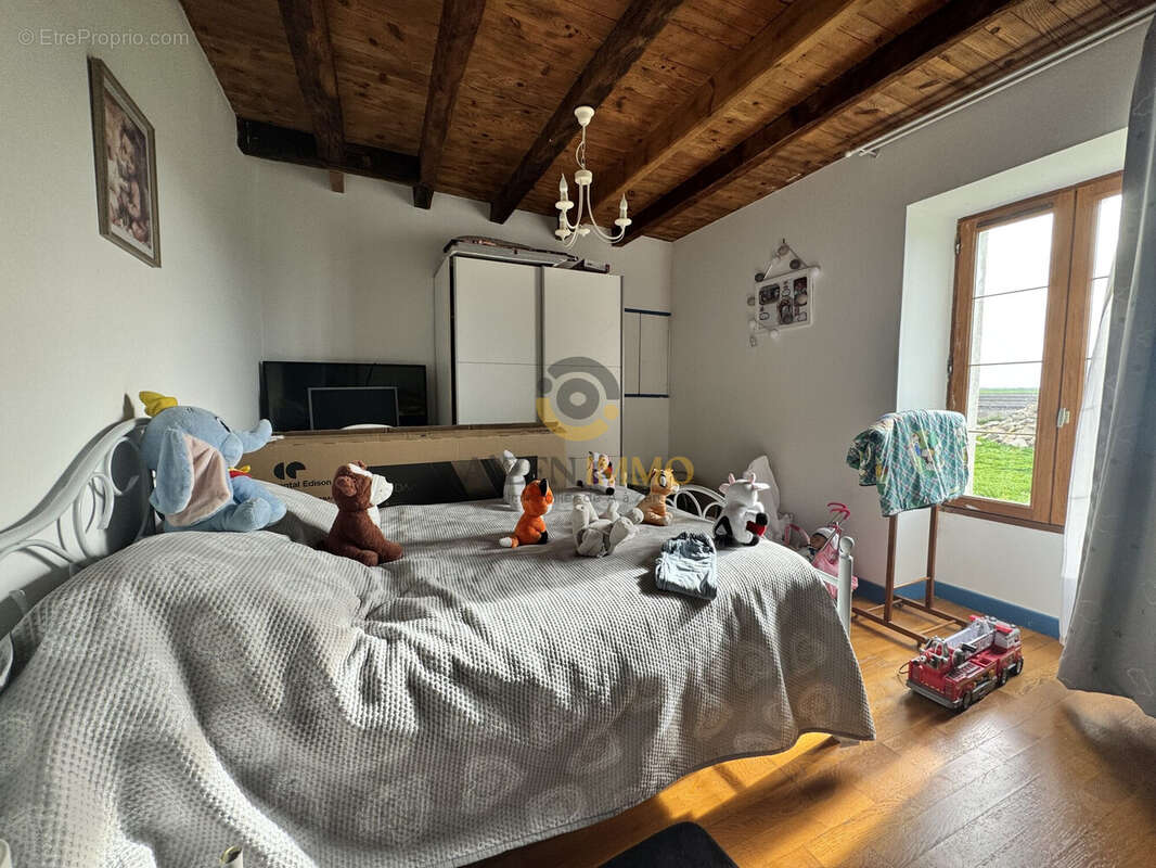 Maison à CHAILLE-LES-MARAIS