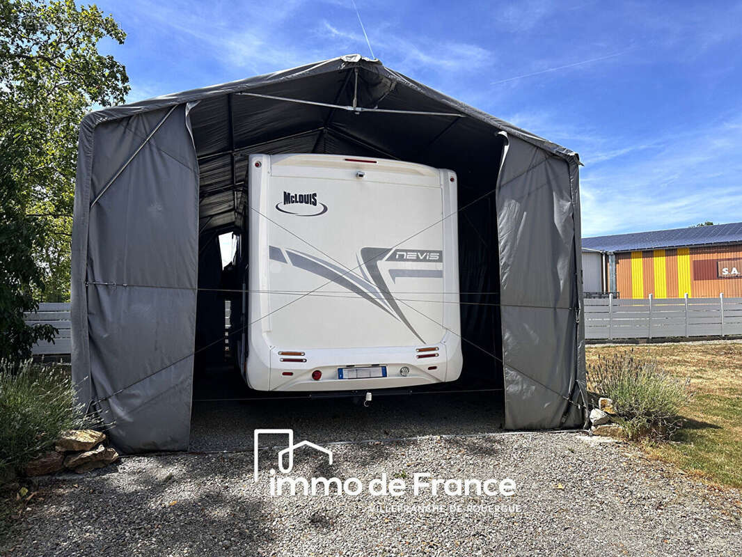 Maison Vailhourles 204 m² habitables, 6 chambres, garage et abri camping-car sur 1075 m² de terrain clos - photo 14