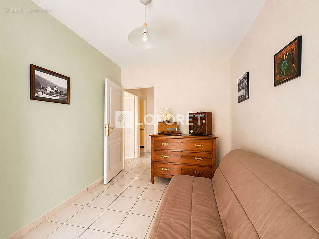 Challes-les-Eaux - Appartement T4 avec garage double, ascenseur et toutes commodités à pied - photo 11