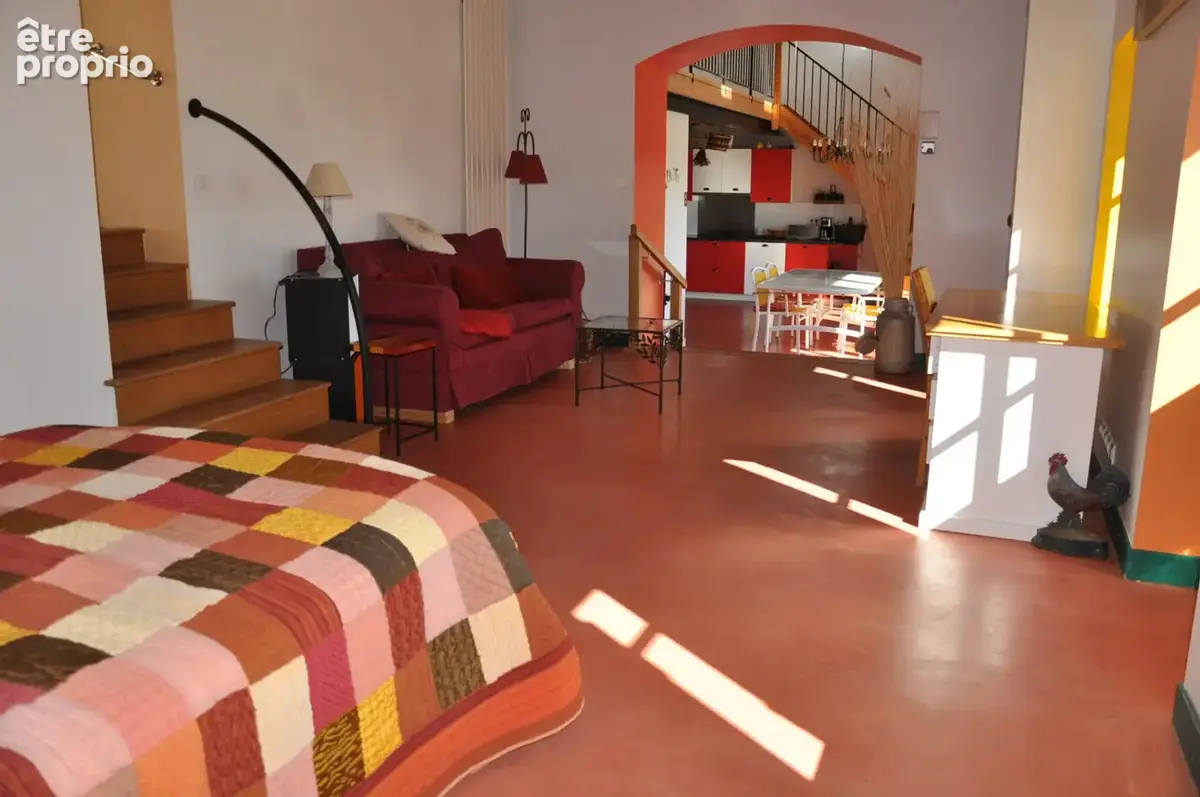 Belle villa atypique de 165 m2, avec une parcelle de terrain de 12327 m2 - photo 6
