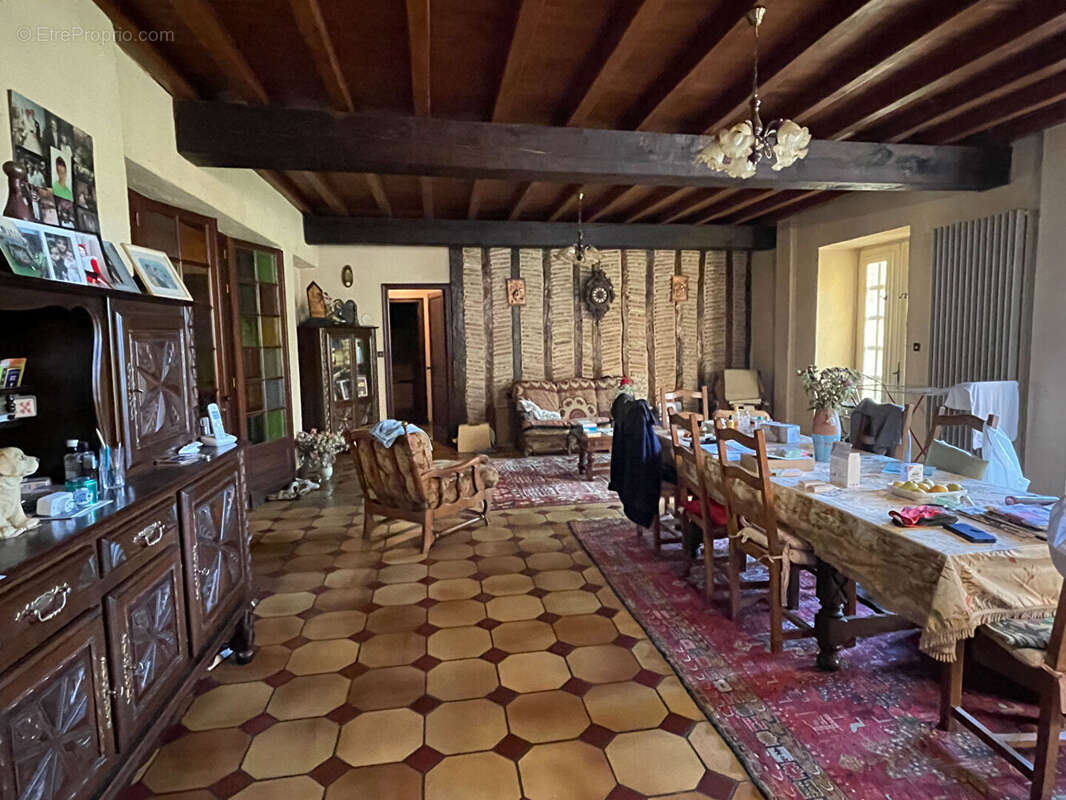 Maison à MONTPEYROUX