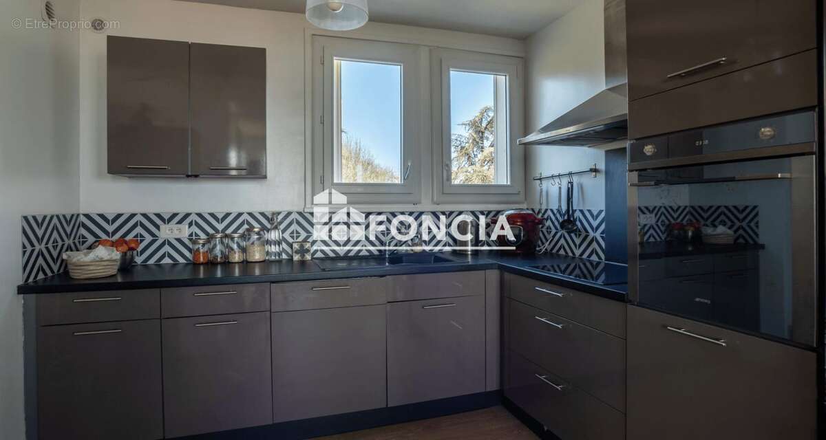 Appartement à LYON-5E