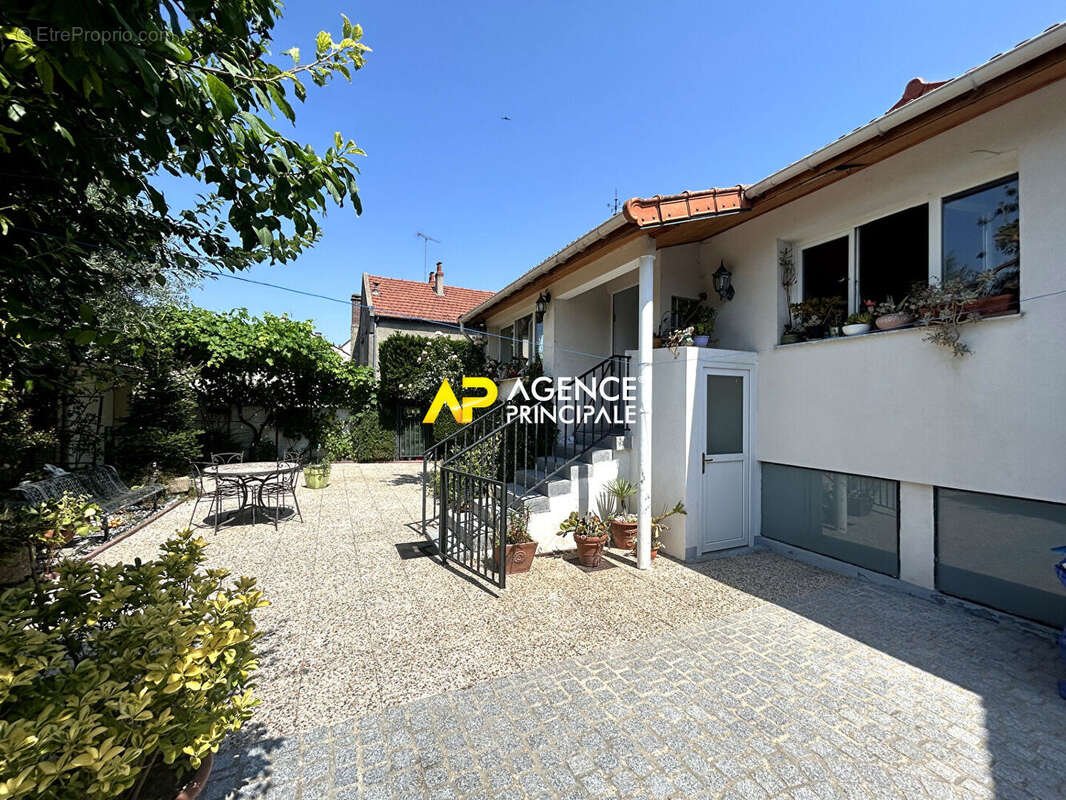 Maison à BEZONS