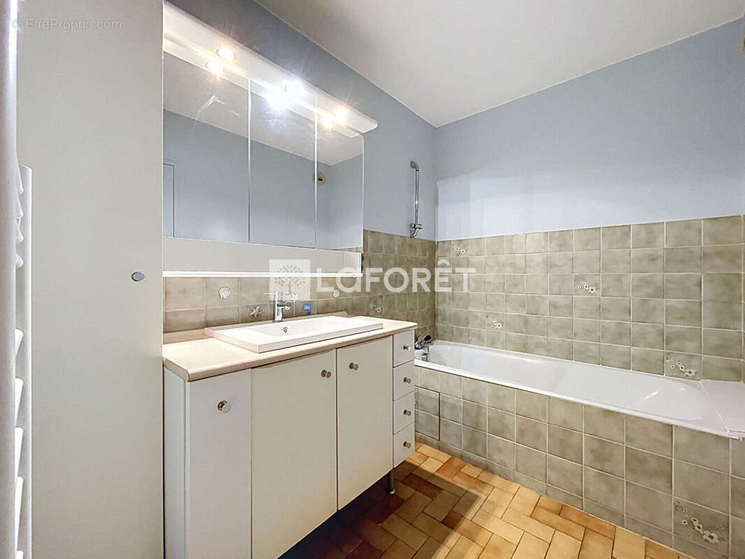 Appartement à SATHONAY-CAMP