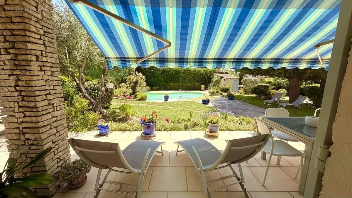 Maison 172 m² à Vitrolles  - photo 4