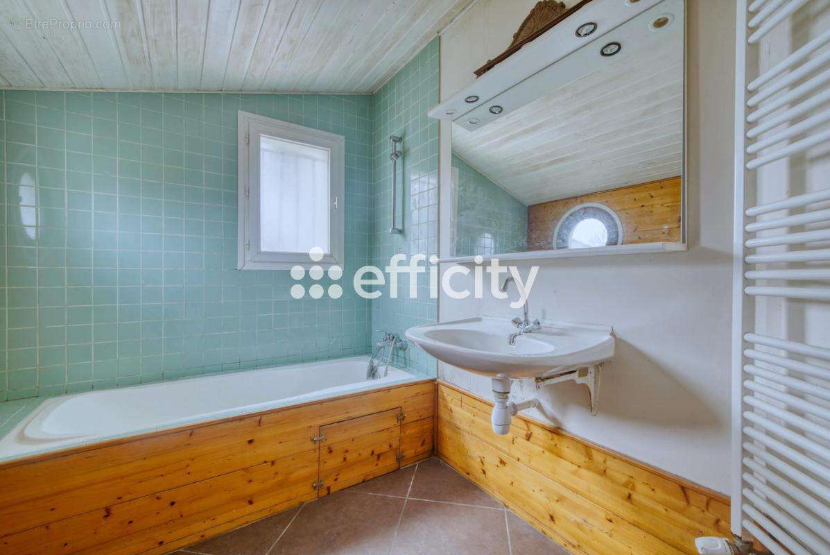 Maison à SAINT-GEORGES-DE-DIDONNE