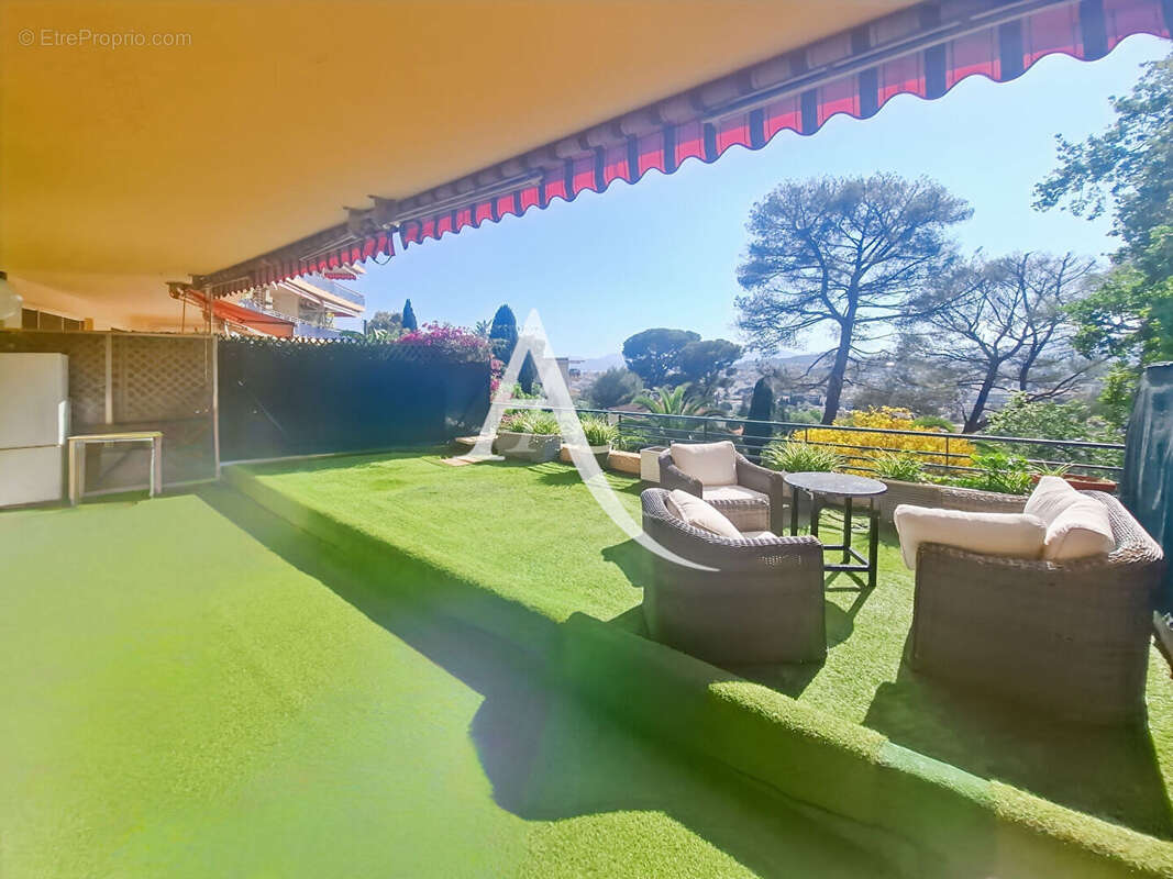 Appartement à LE CANNET