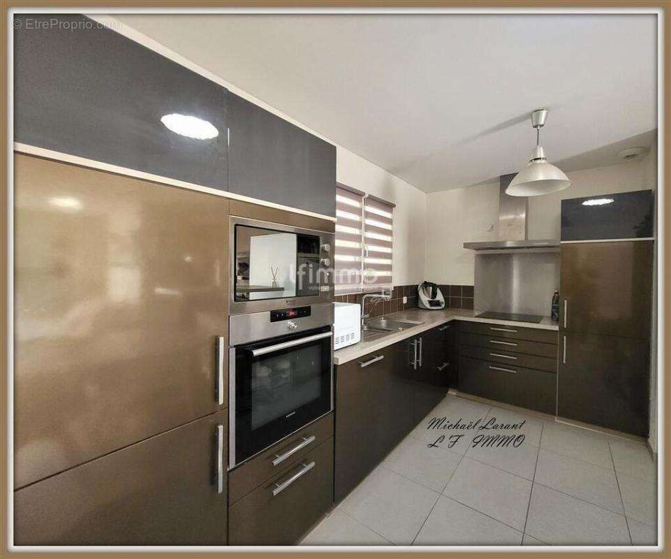 Maison à AMBARES-ET-LAGRAVE