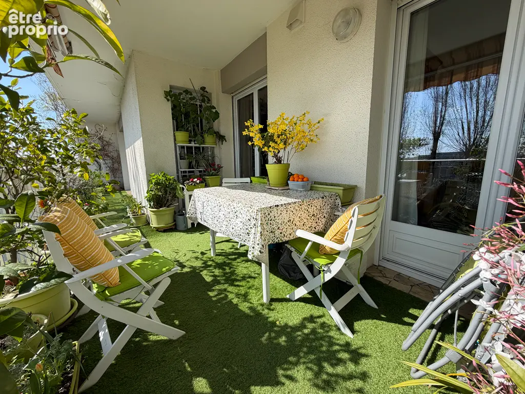 Mérignac Saint-Augustin - Appartement 5 pièces de 150 m² avec terrasse, garage double et cave - photo 2