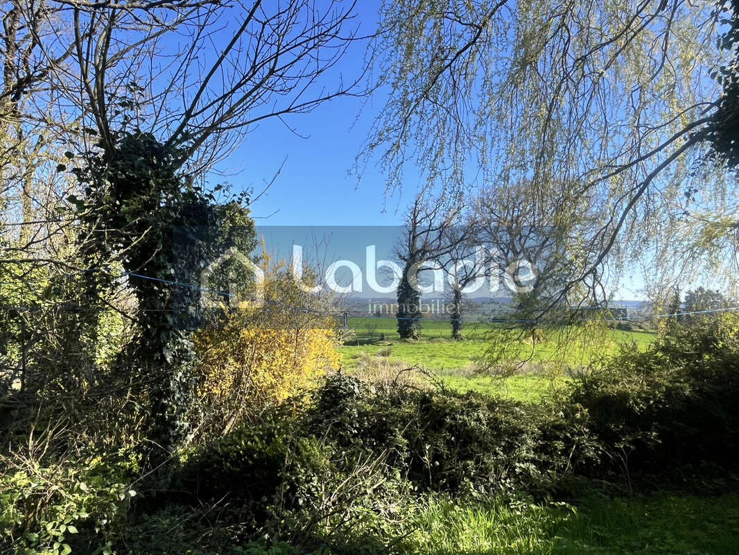 Maison à rénover - Au calme - photo 2
