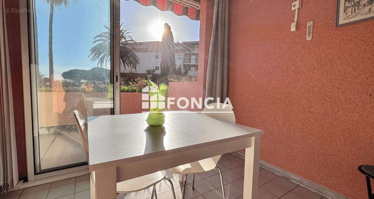 Appartement à LA LONDE-LES-MAURES