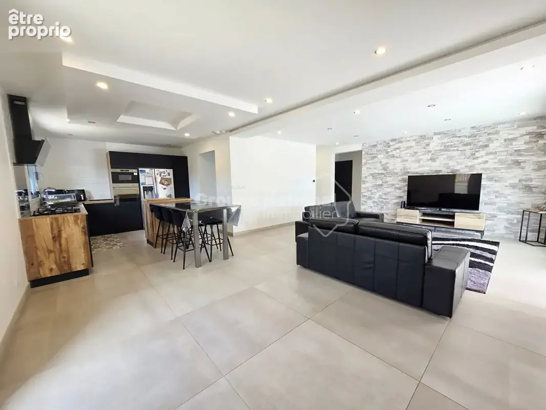 Maison 5 pièces de 142 m² avec piscine, garage et accès au canal ? Saint-Chamas (13250) - photo 4
