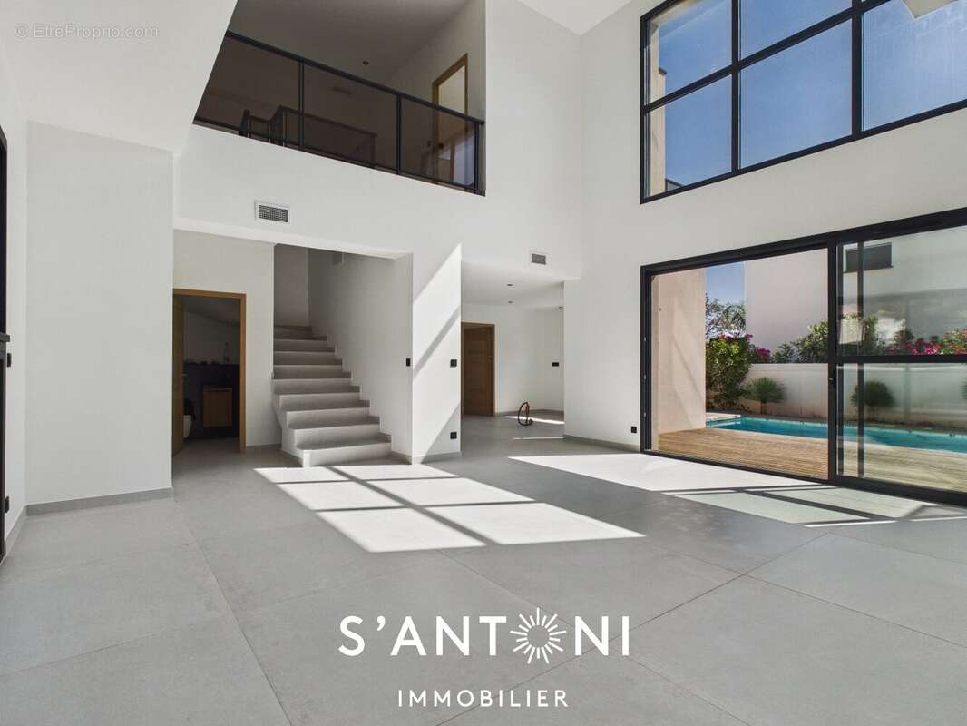 Villa de prestige - Frais de notaire réduits - Secteur privilégié - photo 3