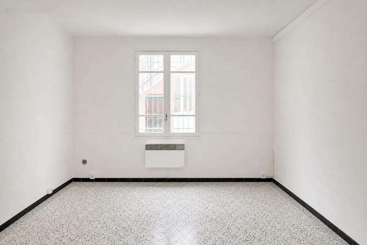 Appartement T3 RDC de 60 m² à Marguerittes - photo 6