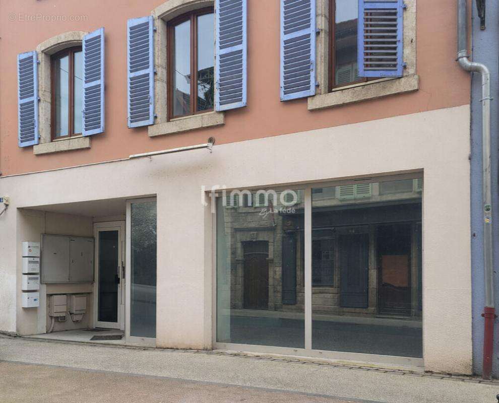 Commerce à DELLE