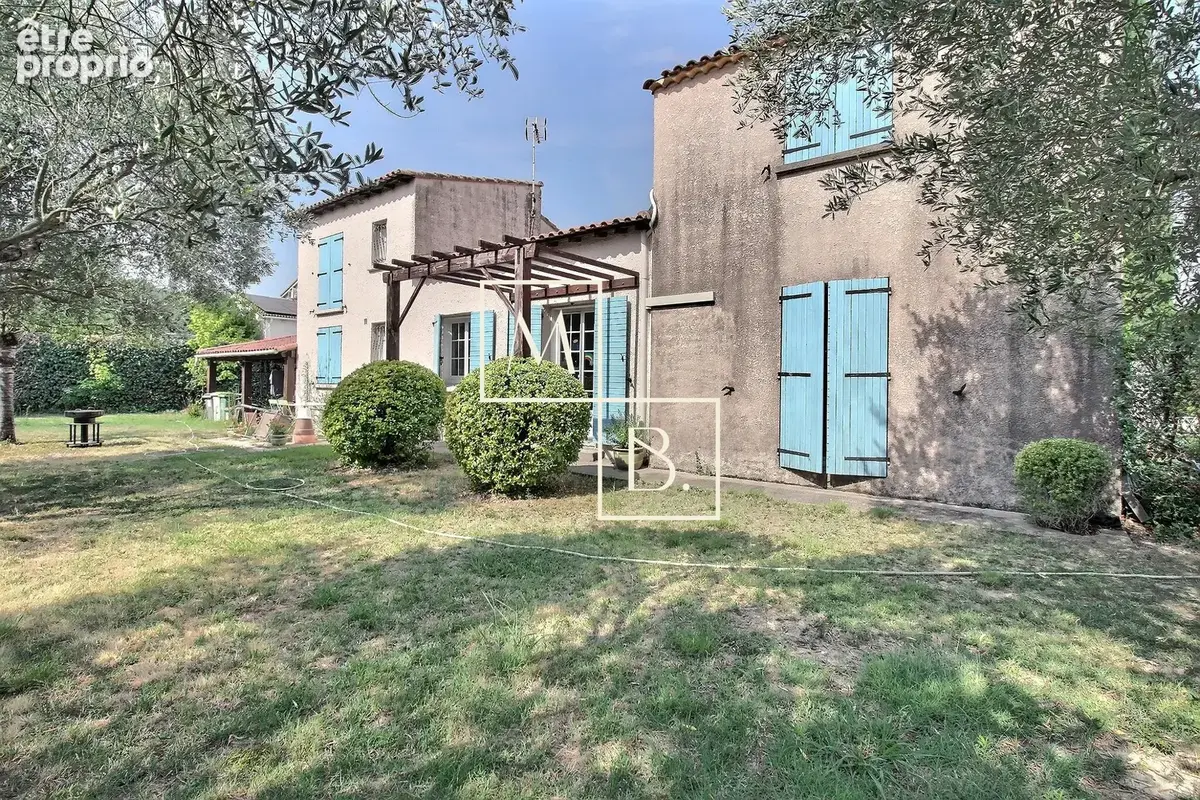 SAINT GENIES DES MOURGUES, Maison 8 pièces de 191m2 avec terrasse, piscine et véranda. - photo 5