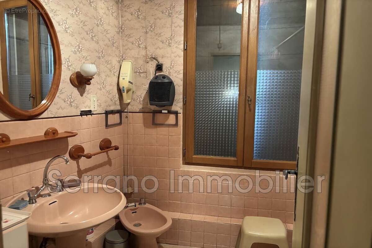 Appartement 350 m² à Beaucaire  - photo 4
