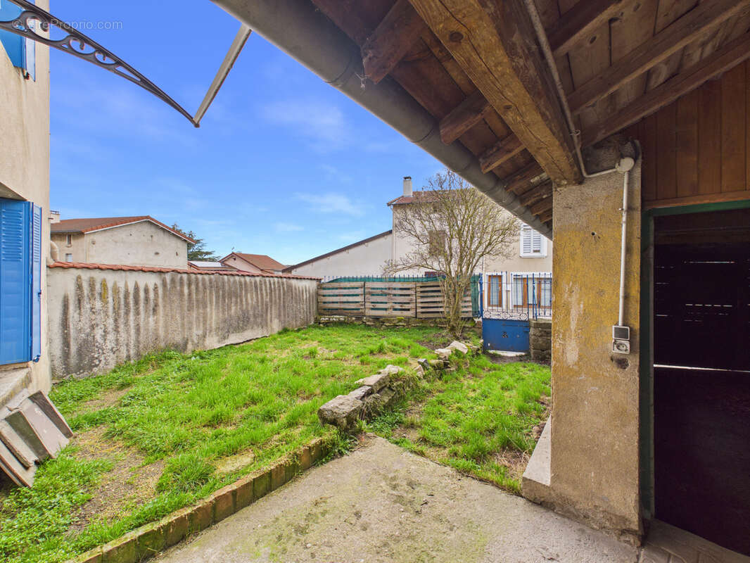 Maison à CRAPONNE-SUR-ARZON