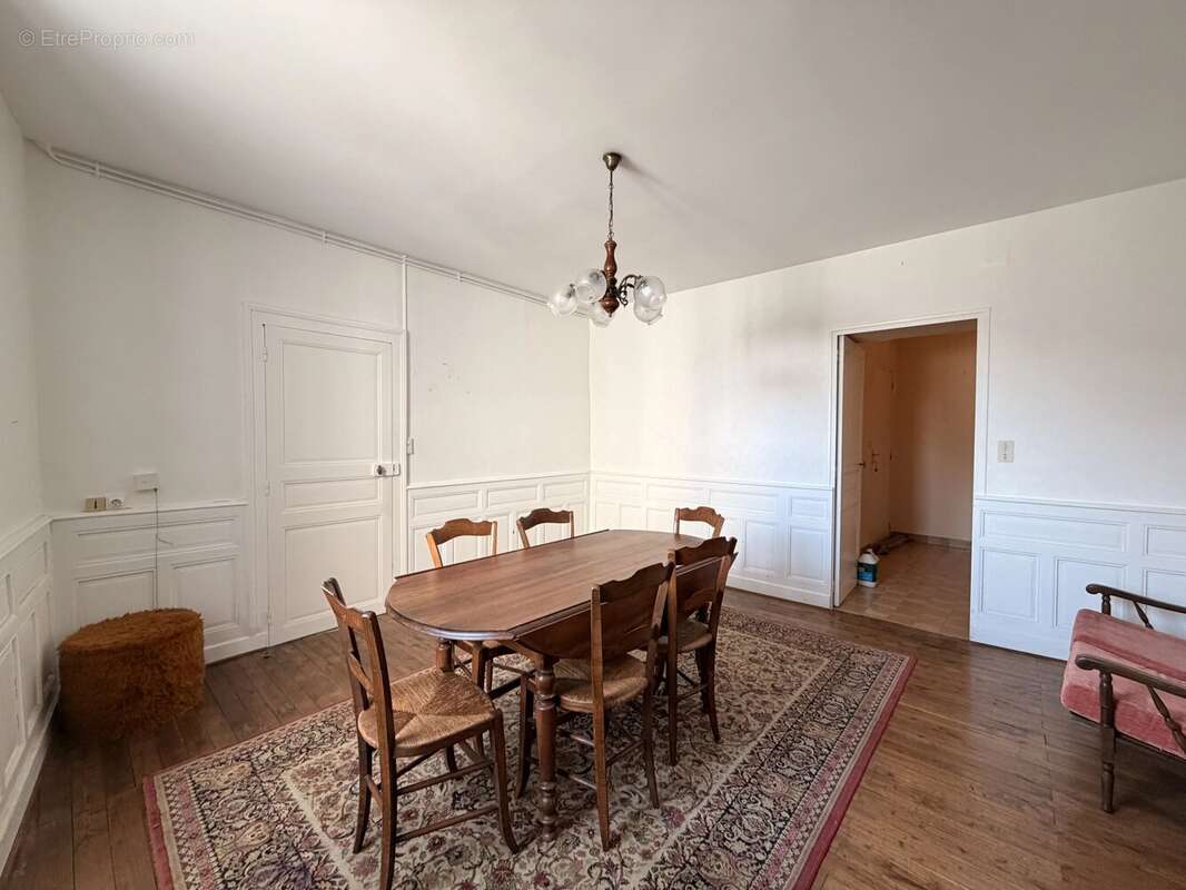 Maison à SAUZE-VAUSSAIS