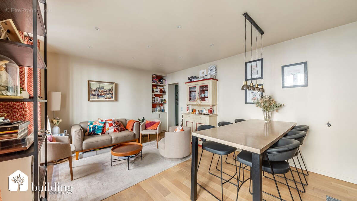 Paris 17e Batignolles - Appartement 2 pièces de 47 m² entièrement rénové - photo 4