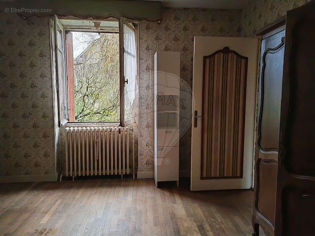 Maison à GIRY