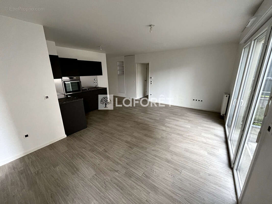 Appartement à HARDRICOURT