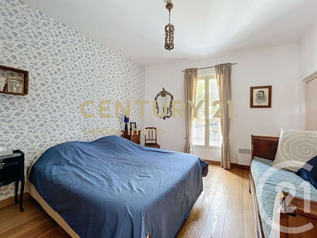 Maison à SAINT-JEAN-DE-VEDAS