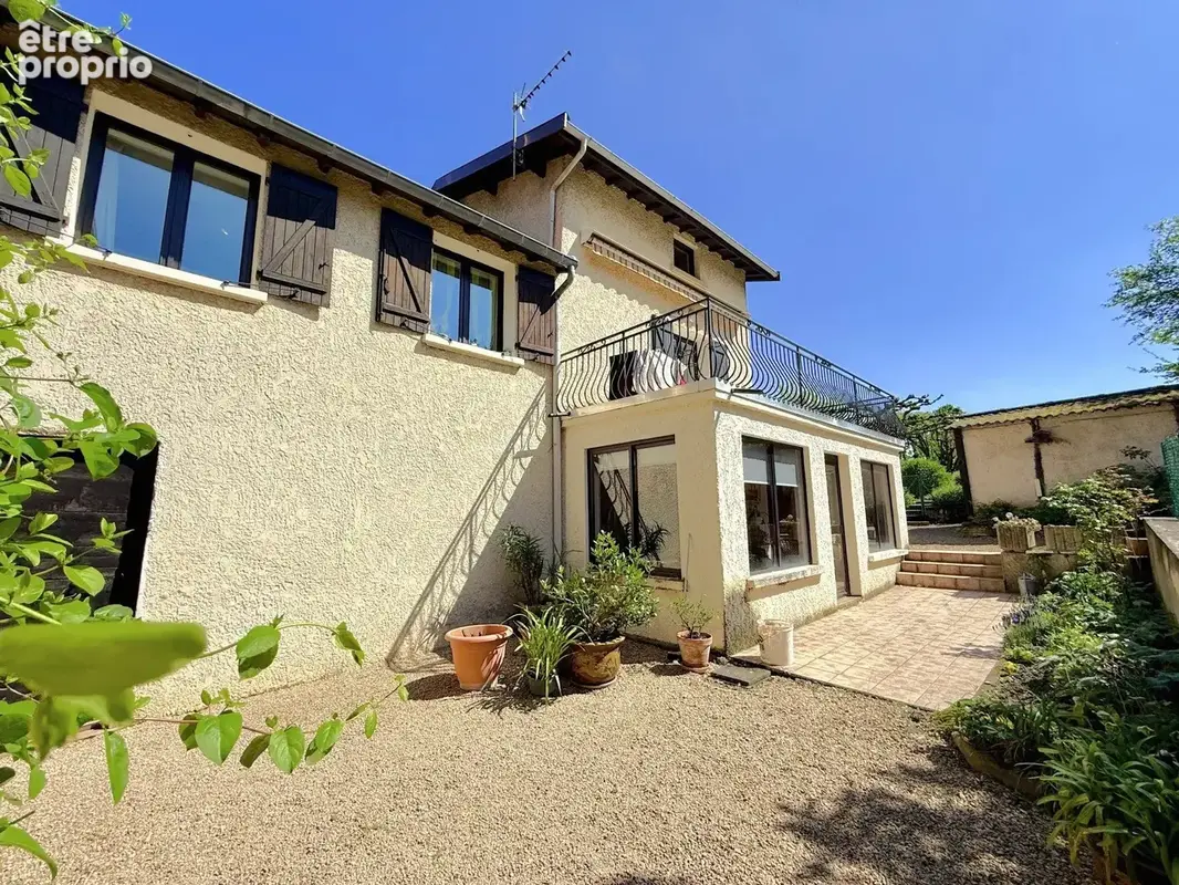 Maison 4 pièces 92 m² à vendre à Saint-Genis-Laval (69230) - photo 2