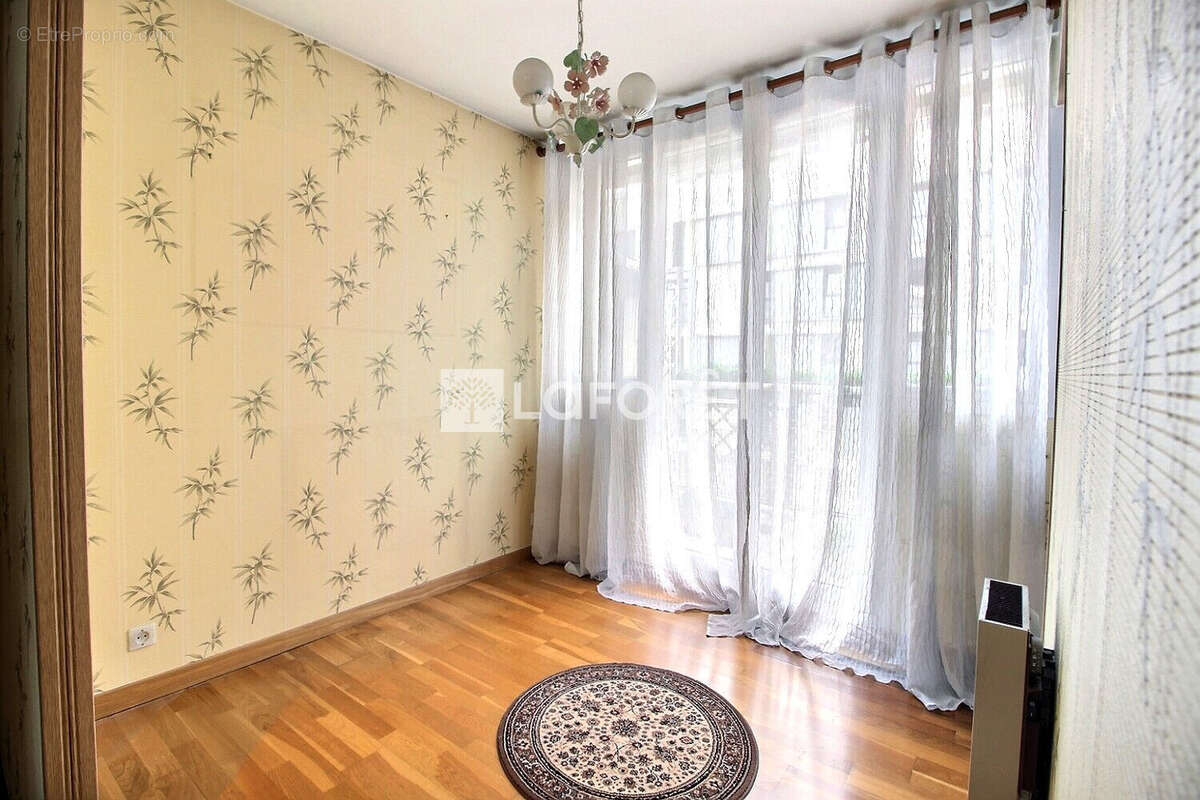 Appartement à GENNEVILLIERS