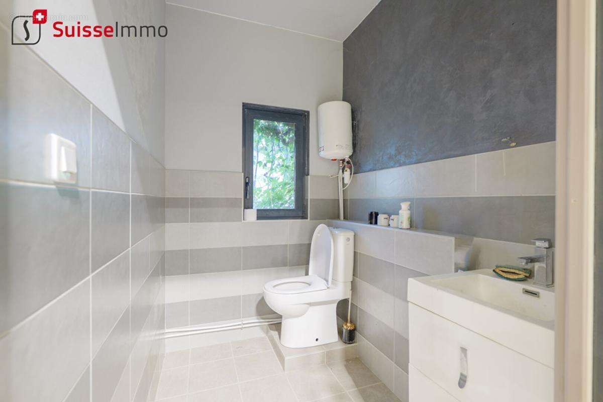 Local commercial Audincourt 485 m2 - photo 6