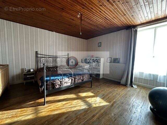 Maison à PRUSLY-SUR-OURCE