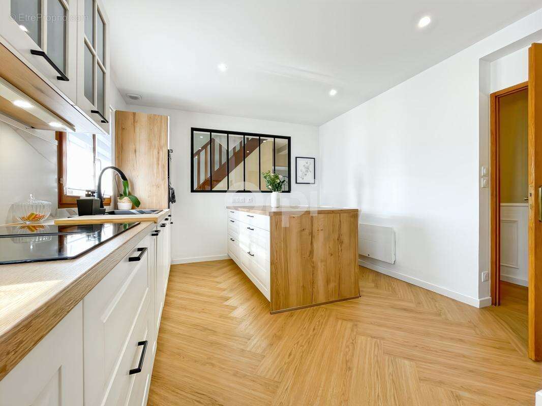 Maison à LE VAL-DAVID