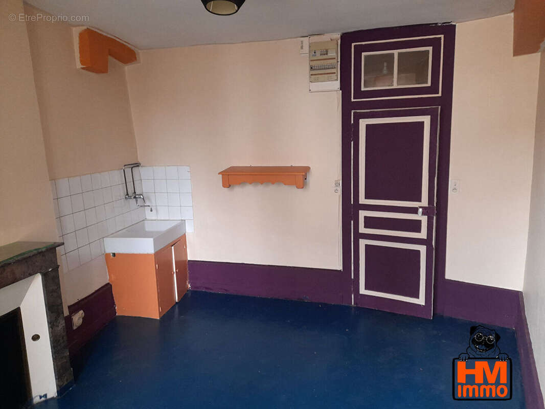 Appartement à SAINT-LEONARD-DE-NOBLAT