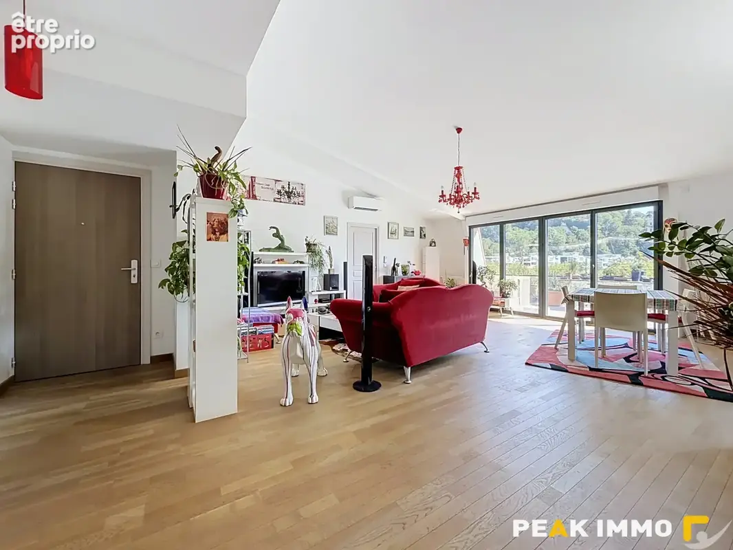 Appartement attique - 4 pièces - 145 m2 - Garages - Aix les Bains - photo 2