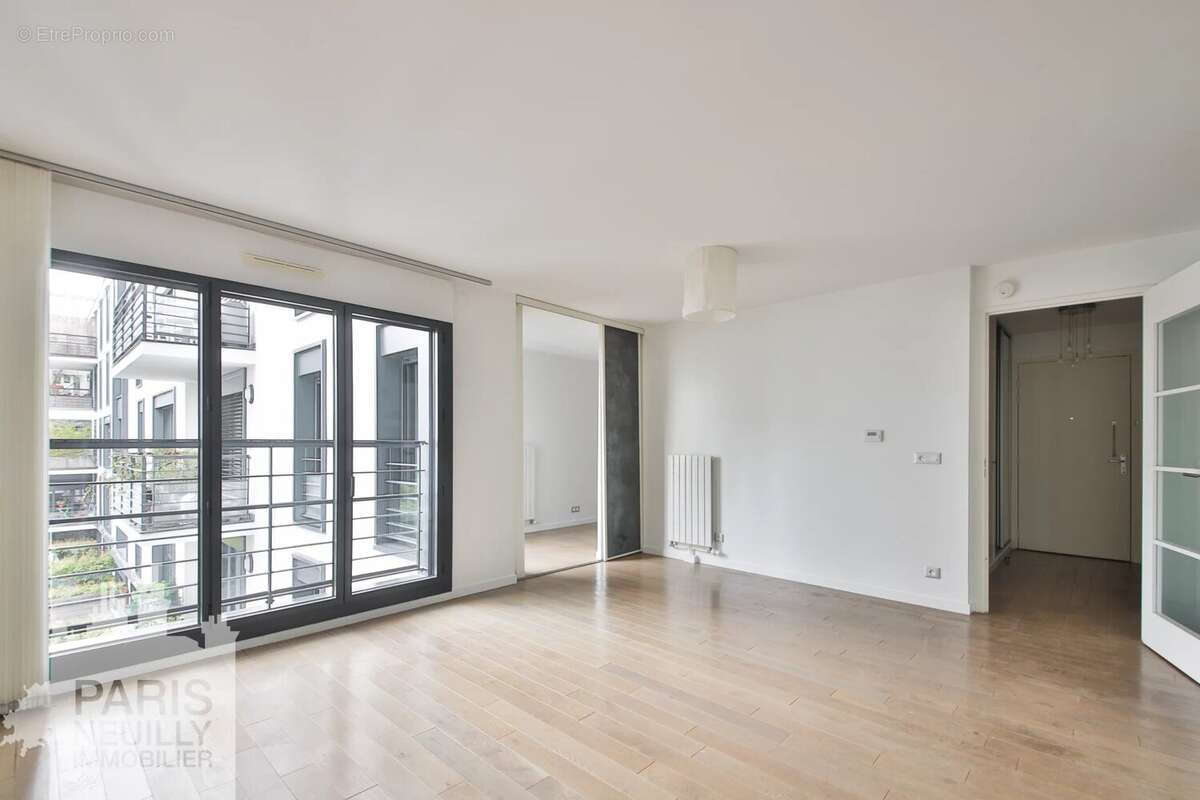 Appartement à PARIS-11E