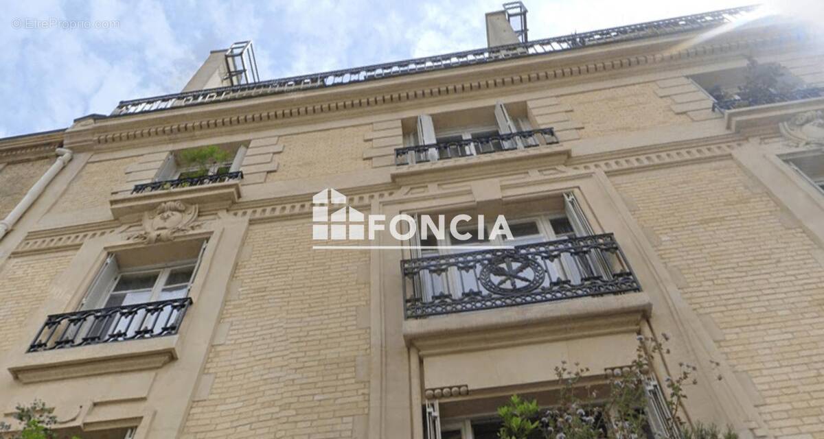 Appartement à PARIS-18E