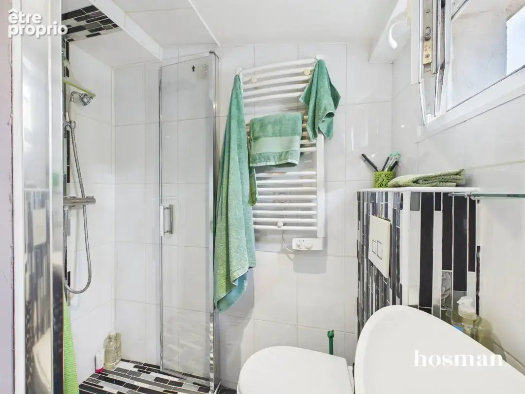 Superbe ! Maison avec jardin en très bon état - Metro à 10min - photo 13