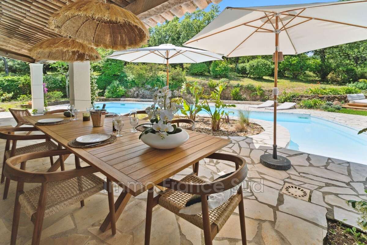 Maison à LA GARDE-FREINET