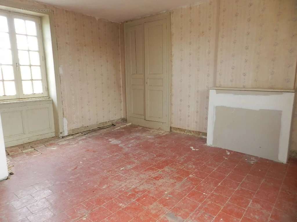 Maison à SAINT-PIERRE-SUR-DIVES