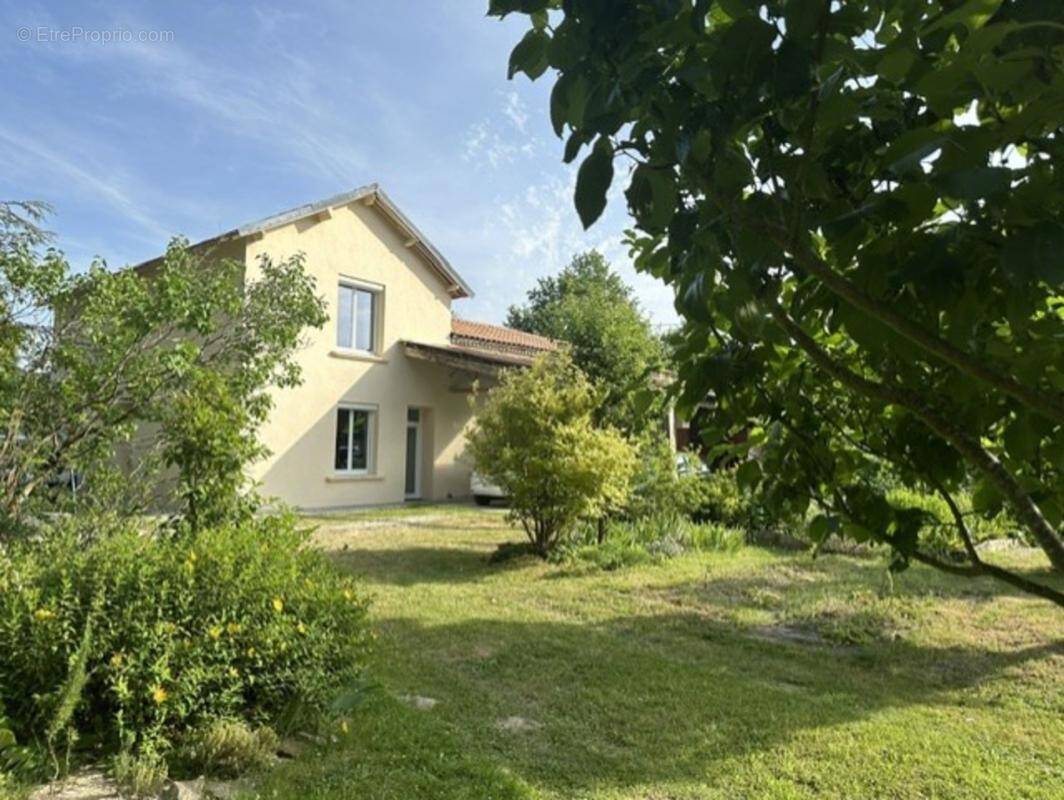 Maison à LES CLOUZEAUX