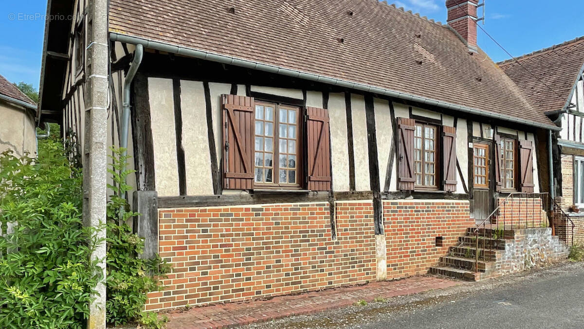 Maison à LA FERRIERE-SUR-RISLE