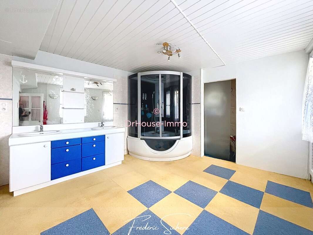 Maison à LA CHAPELLE-THIREUIL