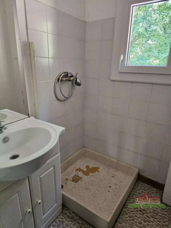 VIENNE, Villa T4 de 104 m² avec terrain de 3000 m² - photo 13