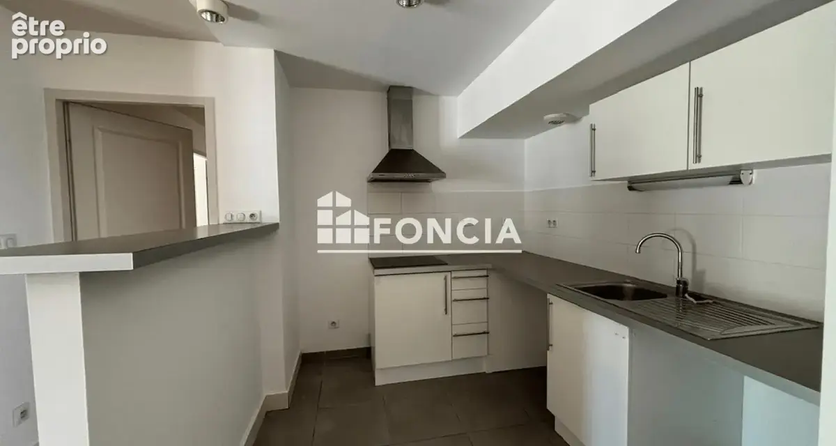 Exclusivité FONCIA, T3 1er étage, 63.20 m2, ascenseur, centre historique - photo 3