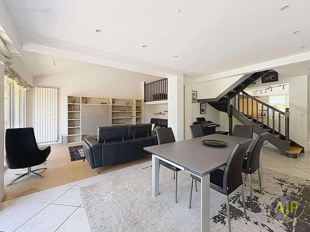 Maison Challans 205 m² avec piscine - photo 4